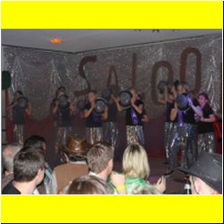 Tanzgruppe 04.jpg